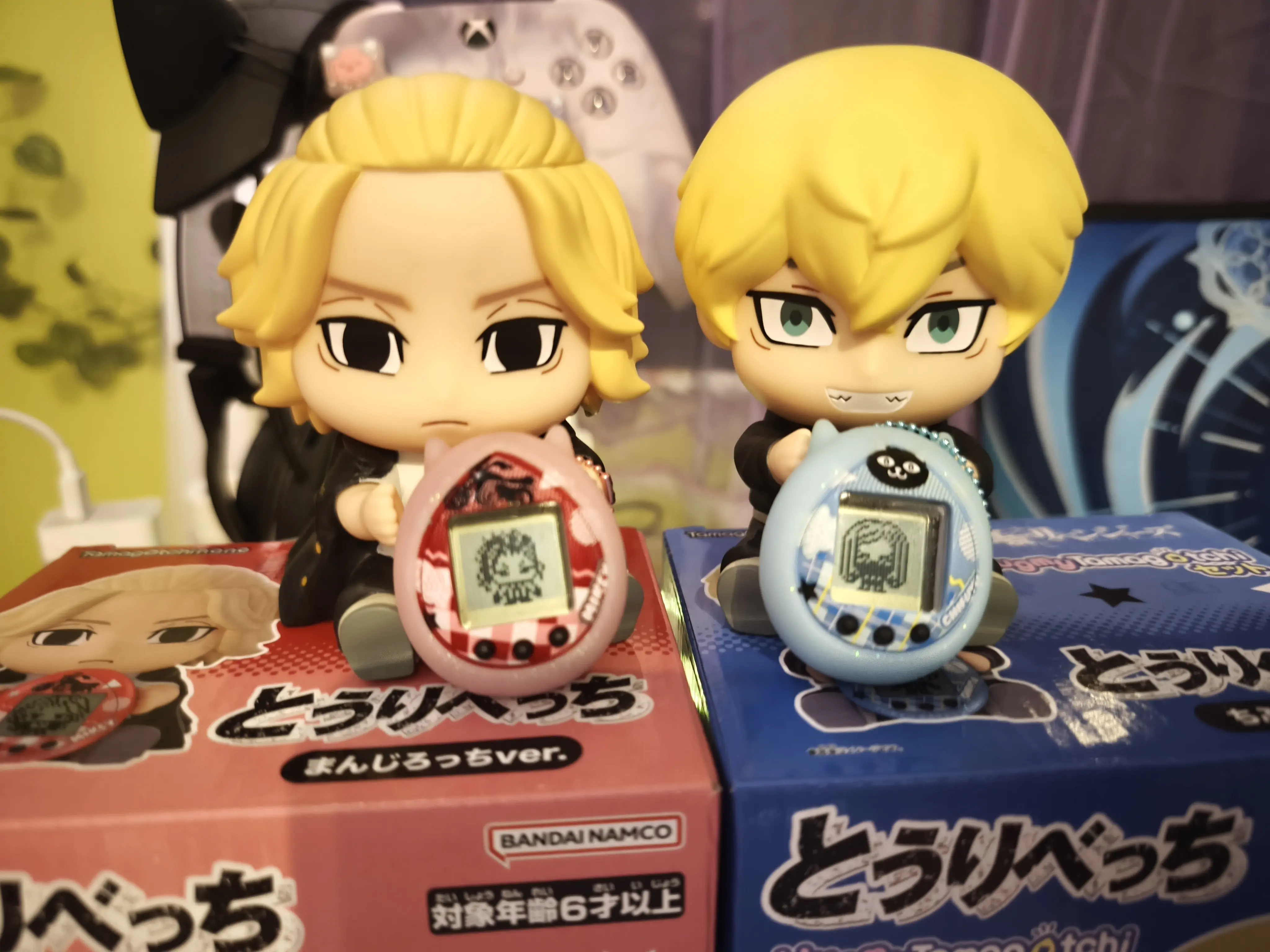 Tokyo Revengers Hugmy Tamagotchi + Chifuyu figura za podršku fotografija proizvoda