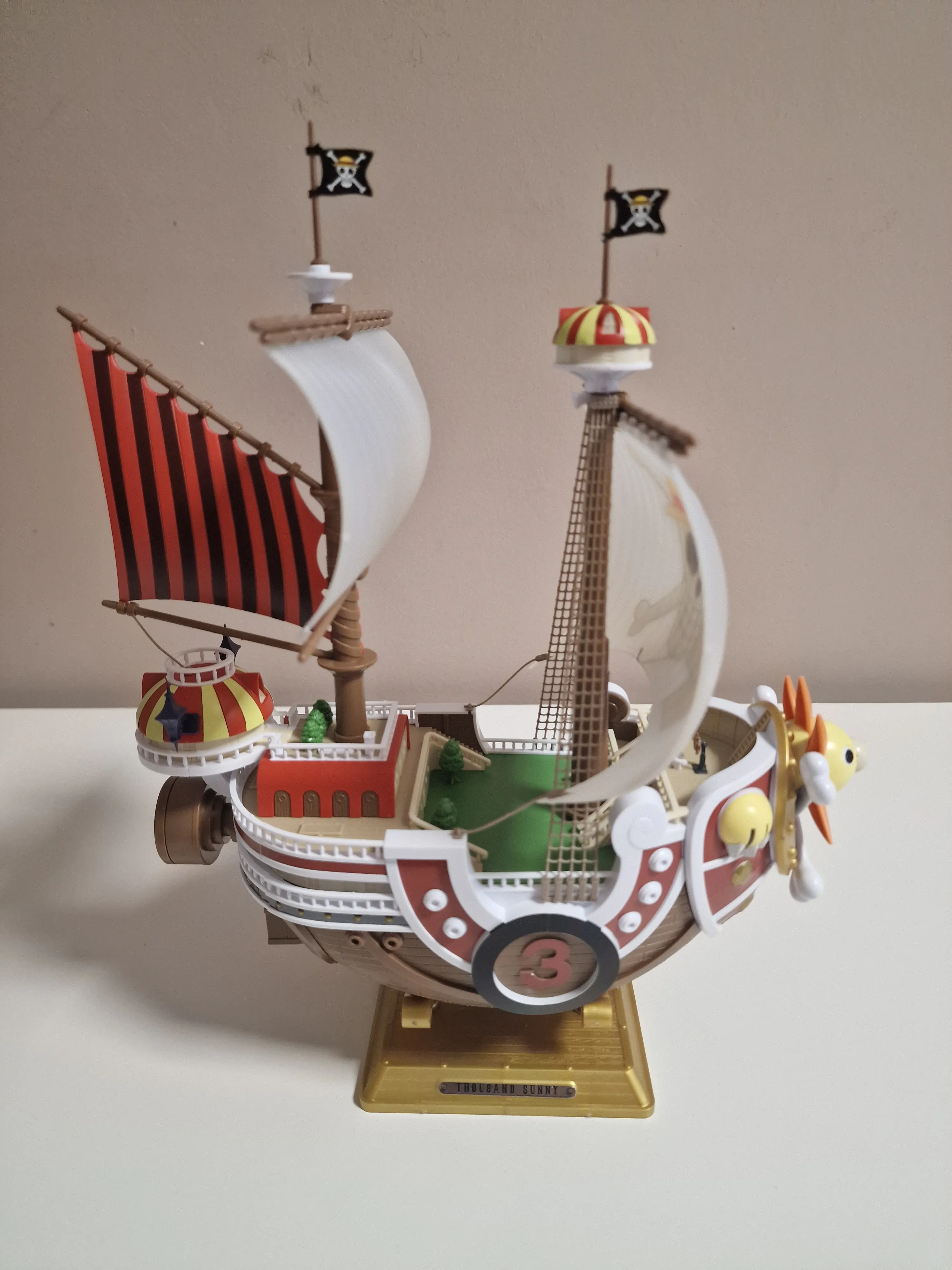 One Piece Thousand Sunny Land of Wano model komplet figura 30 cm fotografija proizvoda