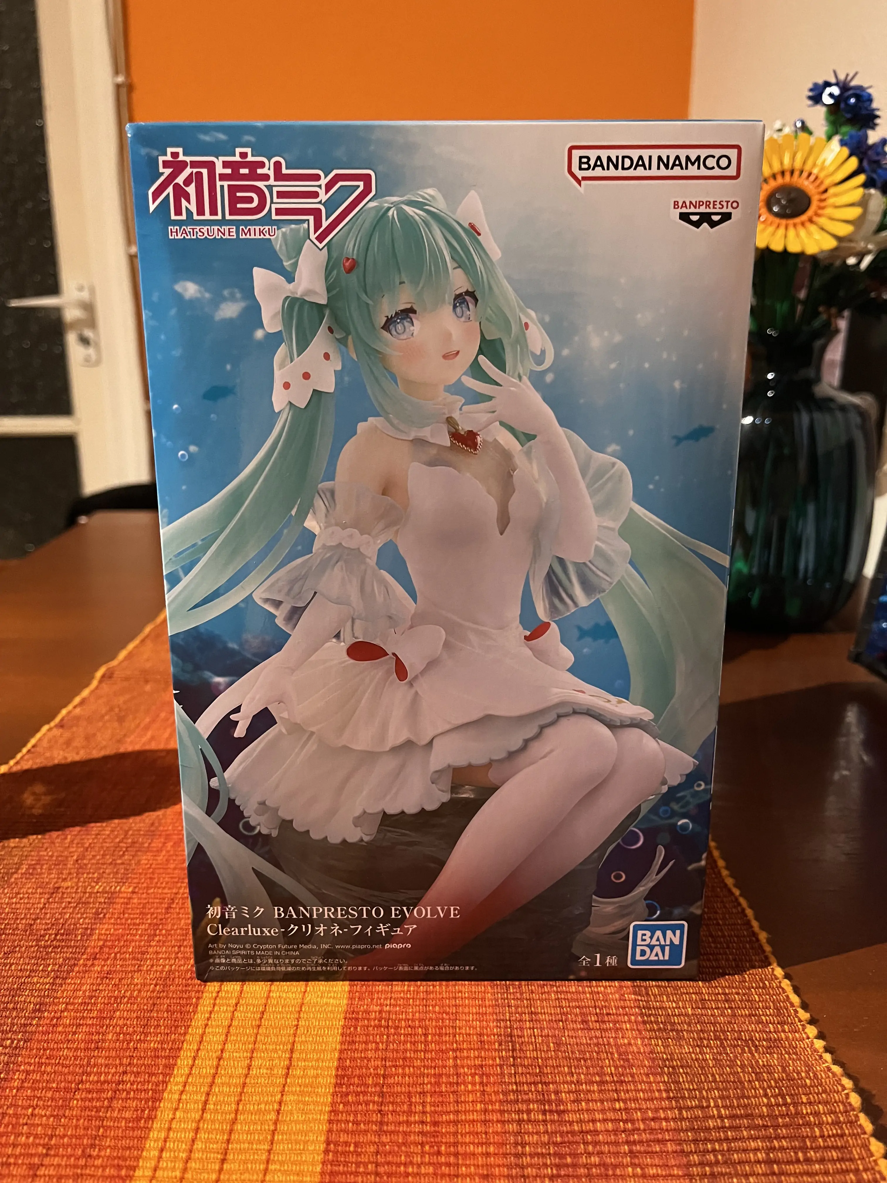 Hatsune Miku Clione Crearluxe figura 18cm fotografija proizvoda
