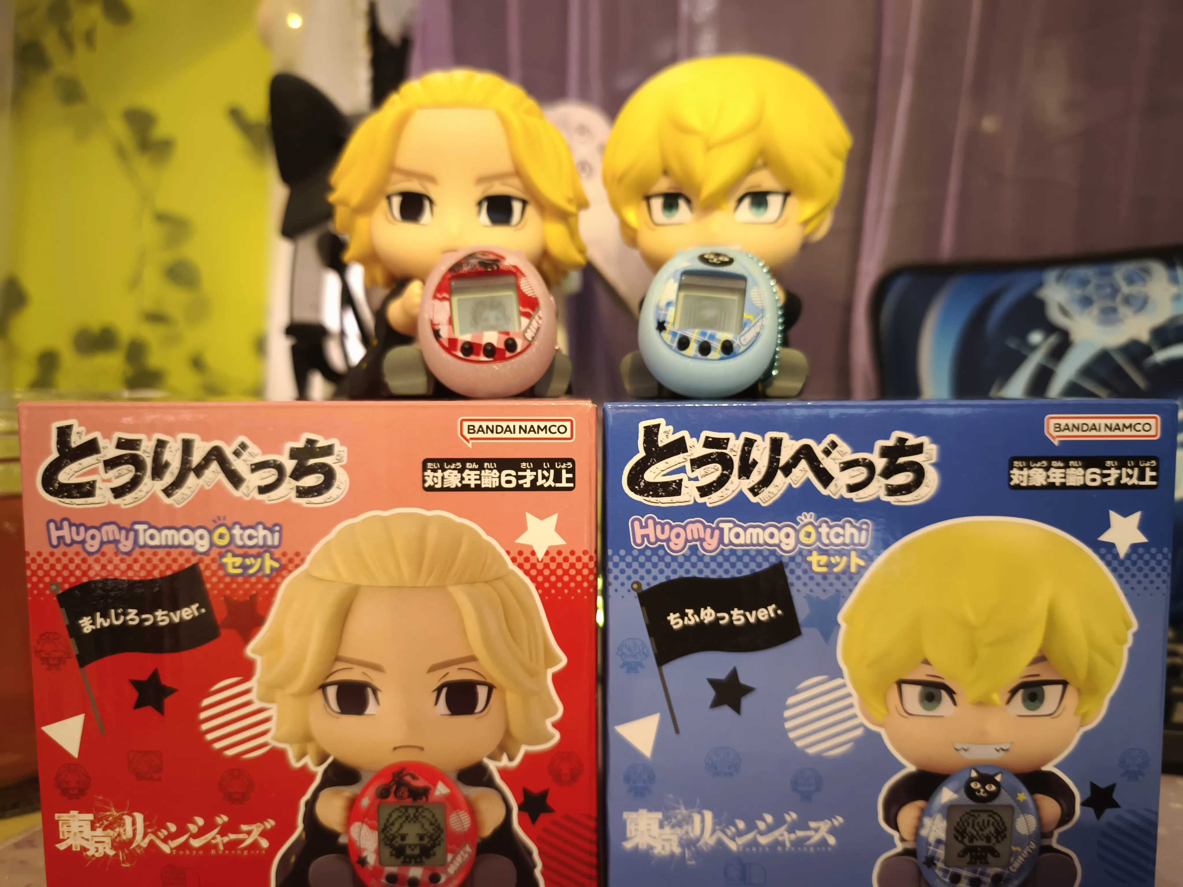 Tokyo Revengers Hugmy Tamagotchi + Chifuyu figura za podršku fotografija proizvoda