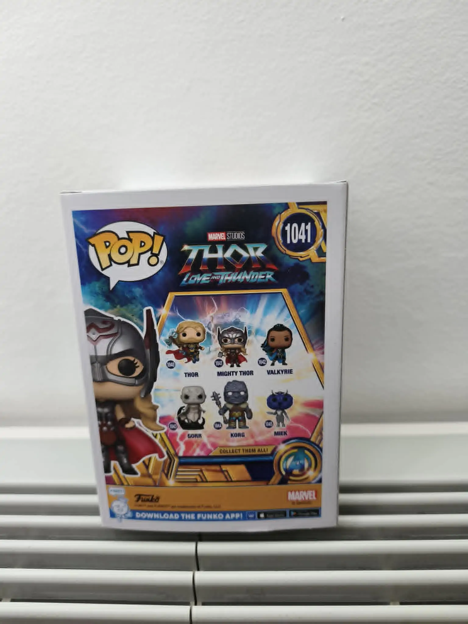 Thor: Love & Thunder POP! Vinilna figura Mighty Thor 9 cm fotografija proizvoda