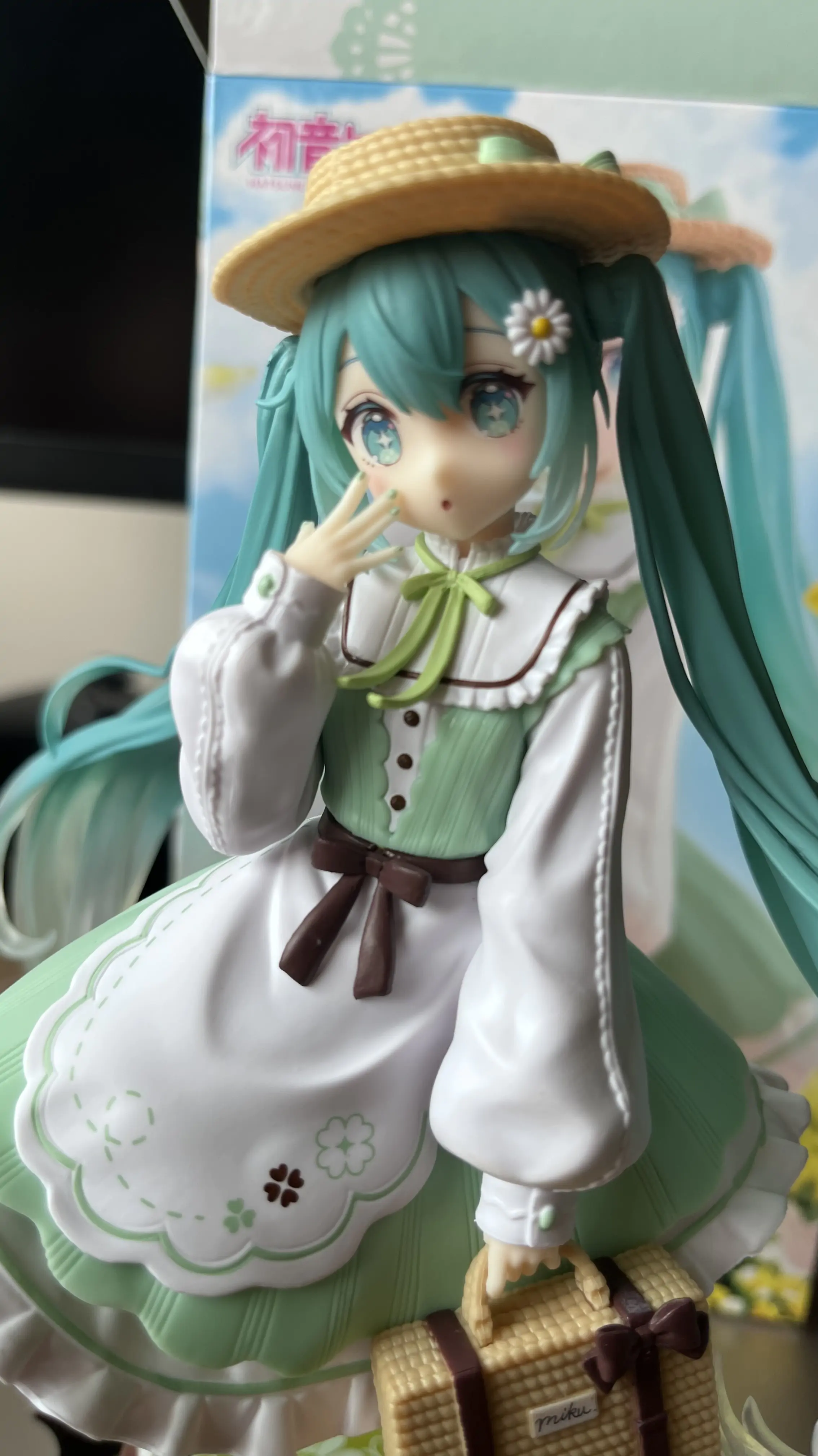 Hatsune Miku PVC Kip Figura Hatsune Miku Fashion Country Ver. 18 cm fotografija proizvoda