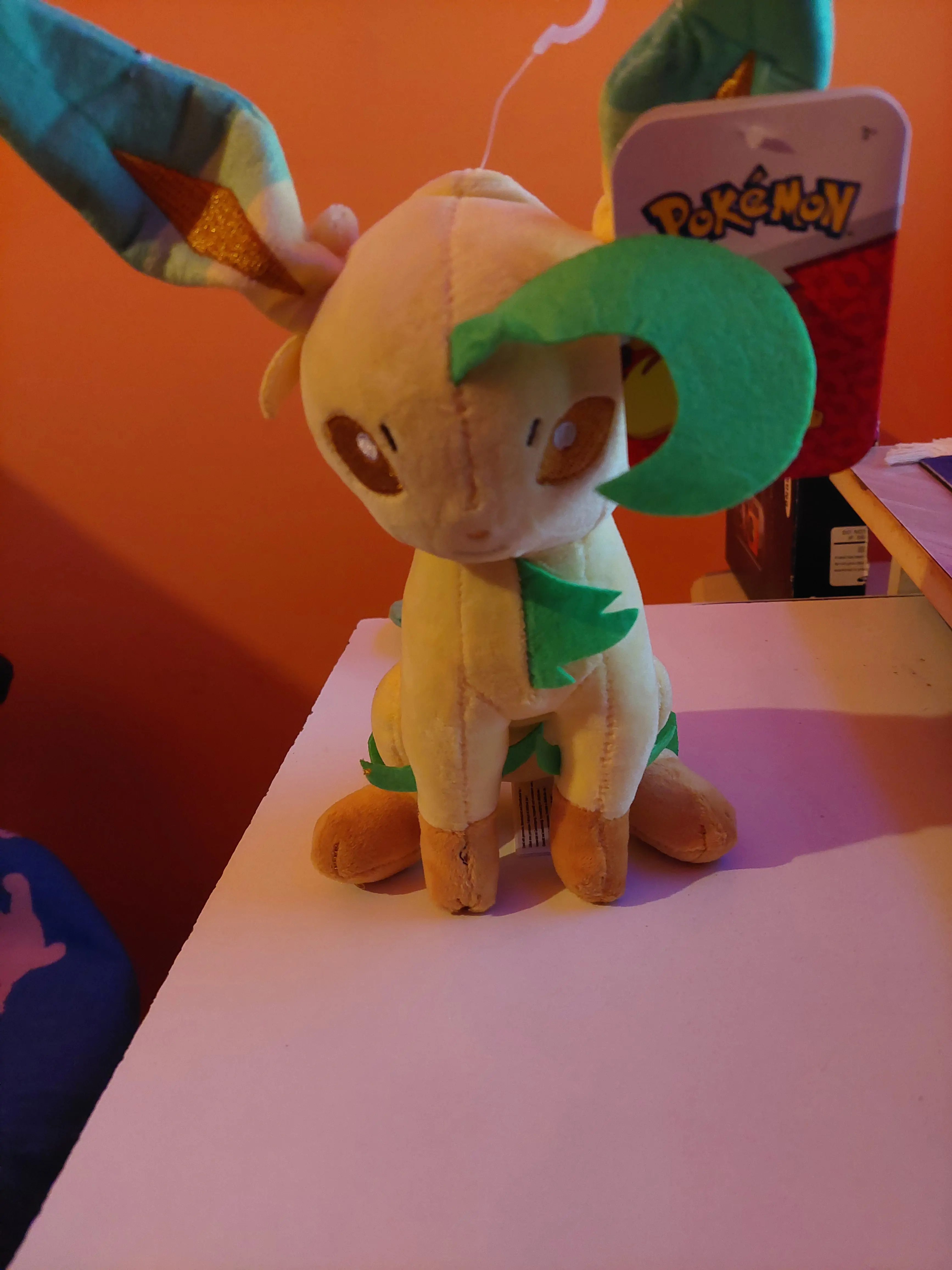 Pokemon Leafeon plišana igračka 23cm fotografija proizvoda