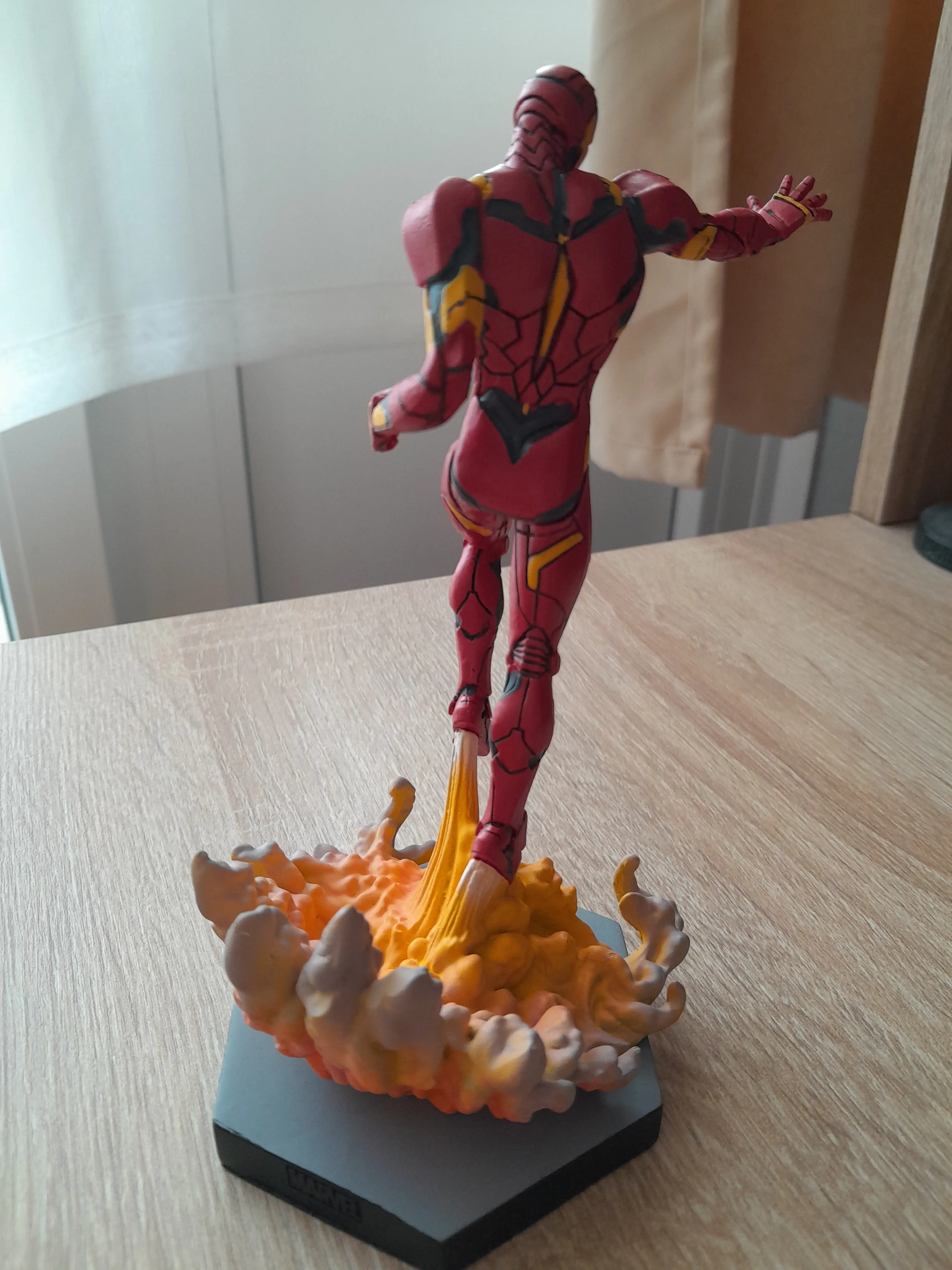 Marvel VS. Collection Kip 1/16 Iron Man 16 cm fotografija proizvoda