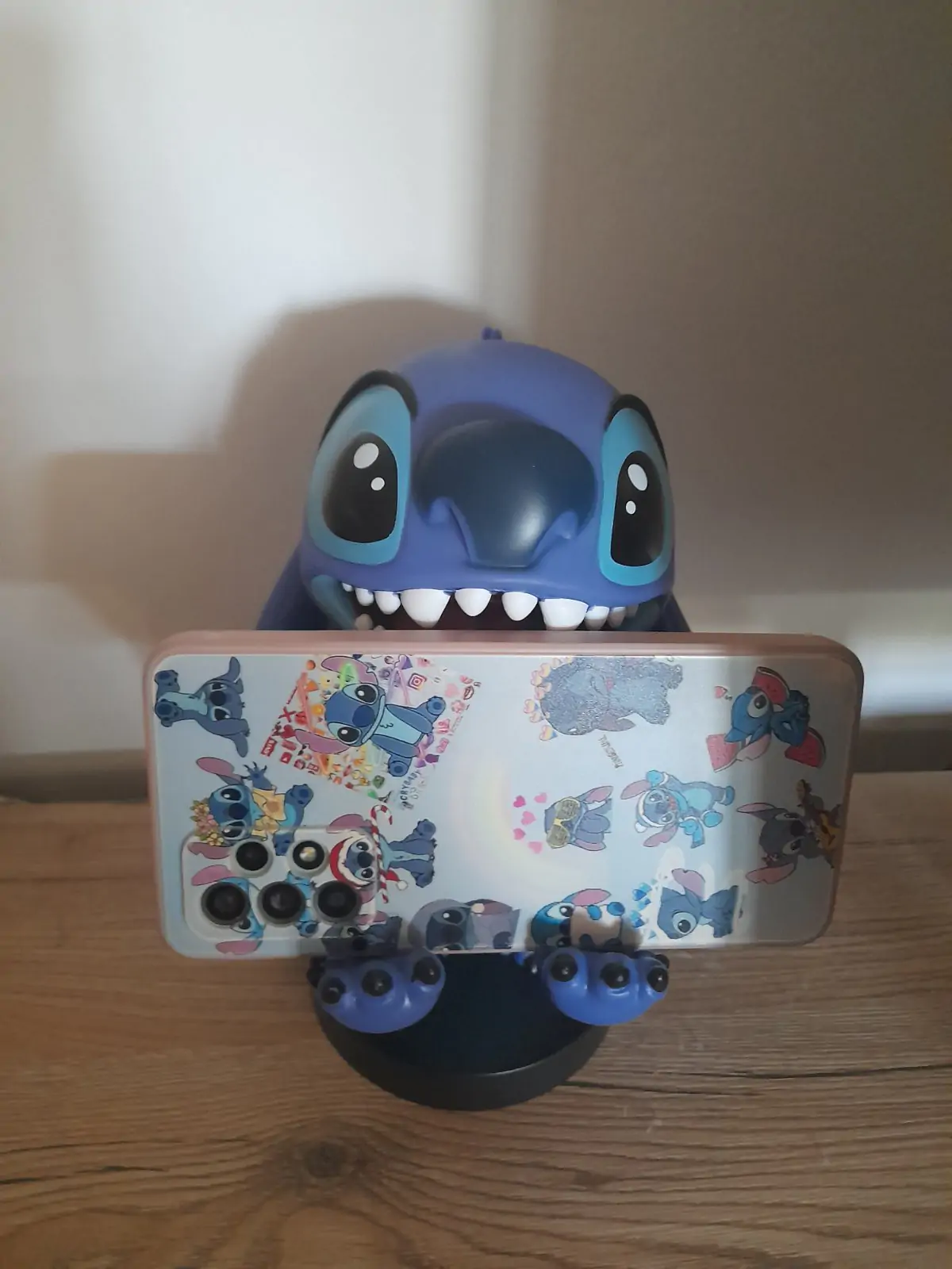Lilo & Stitch Cable Guys stalak za punjenje Smiley Stitch 21 cm fotografija proizvoda