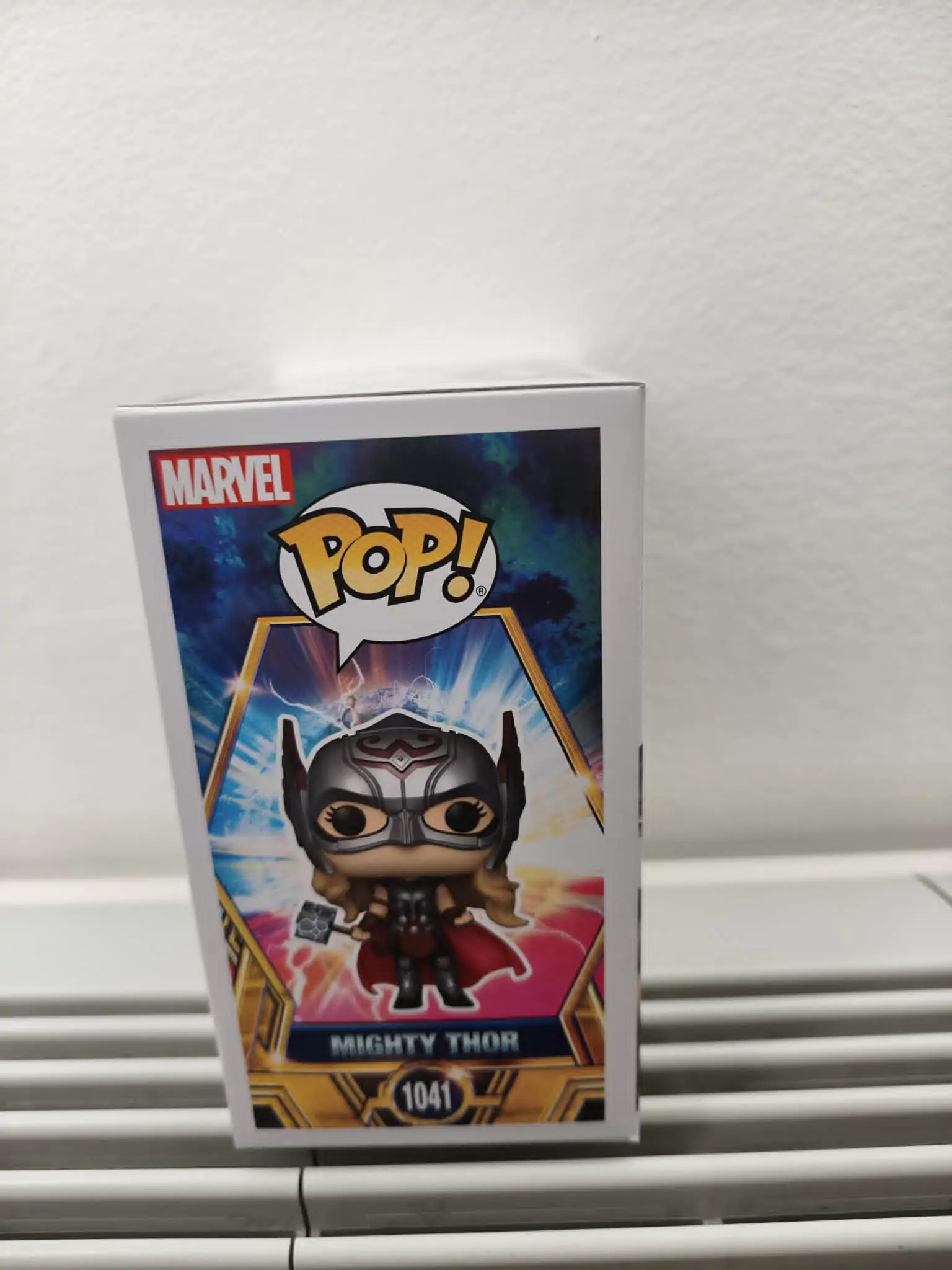 Thor: Love & Thunder POP! Vinilna figura Mighty Thor 9 cm fotografija proizvoda