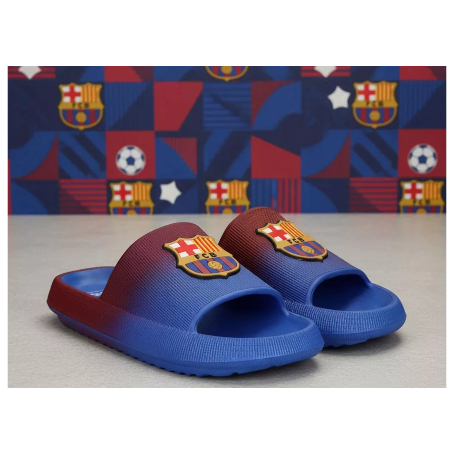 FC Barcelona Logo odrasle papuče fotografija proizvoda