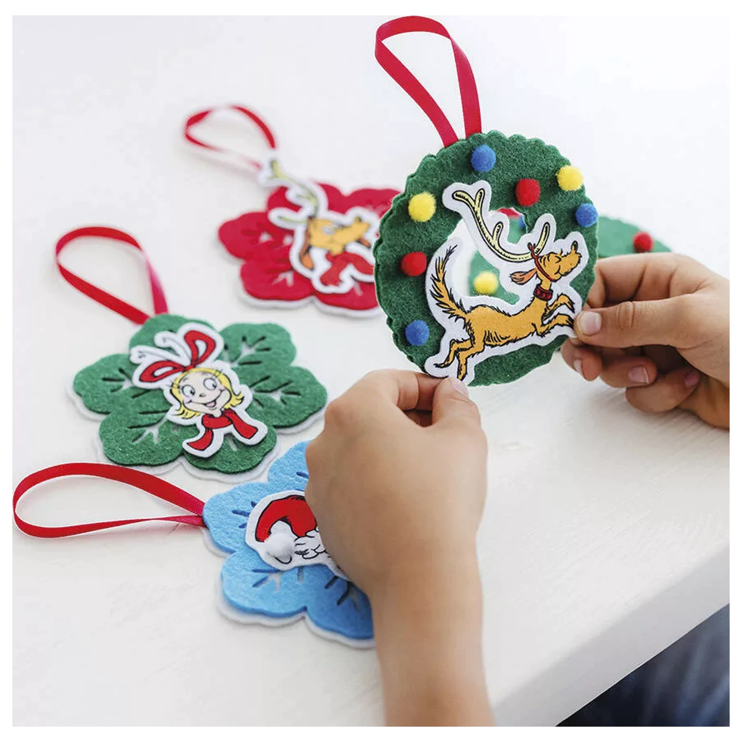 The Grinch Dr. Seuss Božićni ukrasi za drvce, set od 5 komada fotografija proizvoda