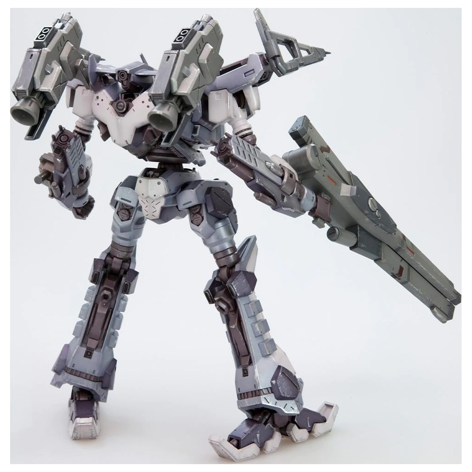 Armored Core VI Crest CR-C98E2 Assault Type maketa 16 cm fotografija proizvoda