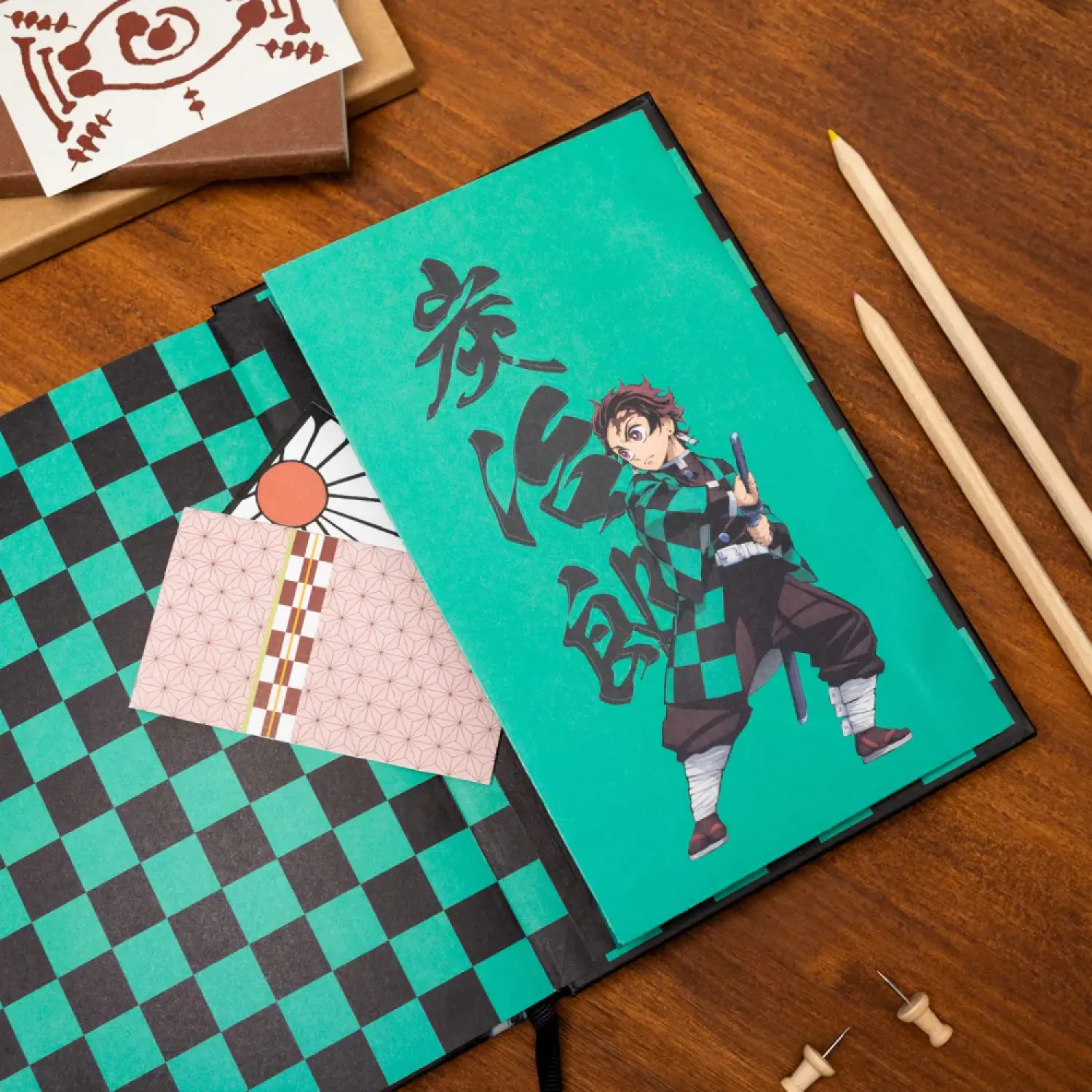 Demon Slayer Kimetsu no Yaiba A5 premium bilježnica fotografija proizvoda