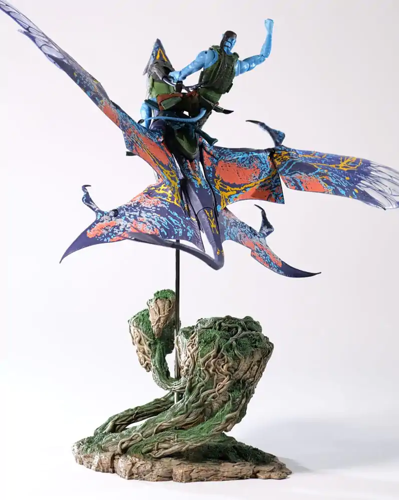 Avatar: The Way of Water akcijska figura Recom Quaritch & RDA Banshee (Gold Label) fotografija proizvoda