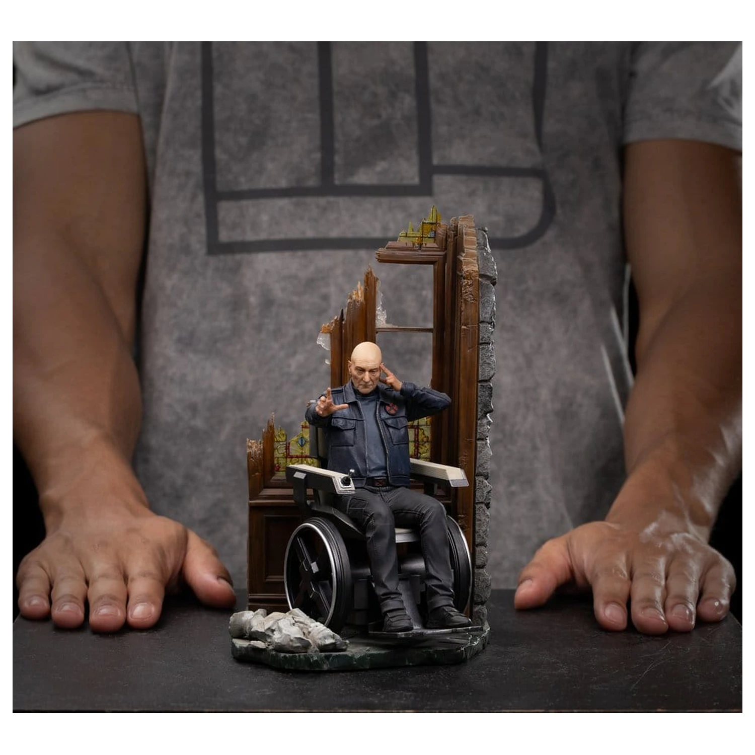Avengers: Doomsday Art Scale Kip 1/10 Professor Xavier 30 cm fotografija proizvoda