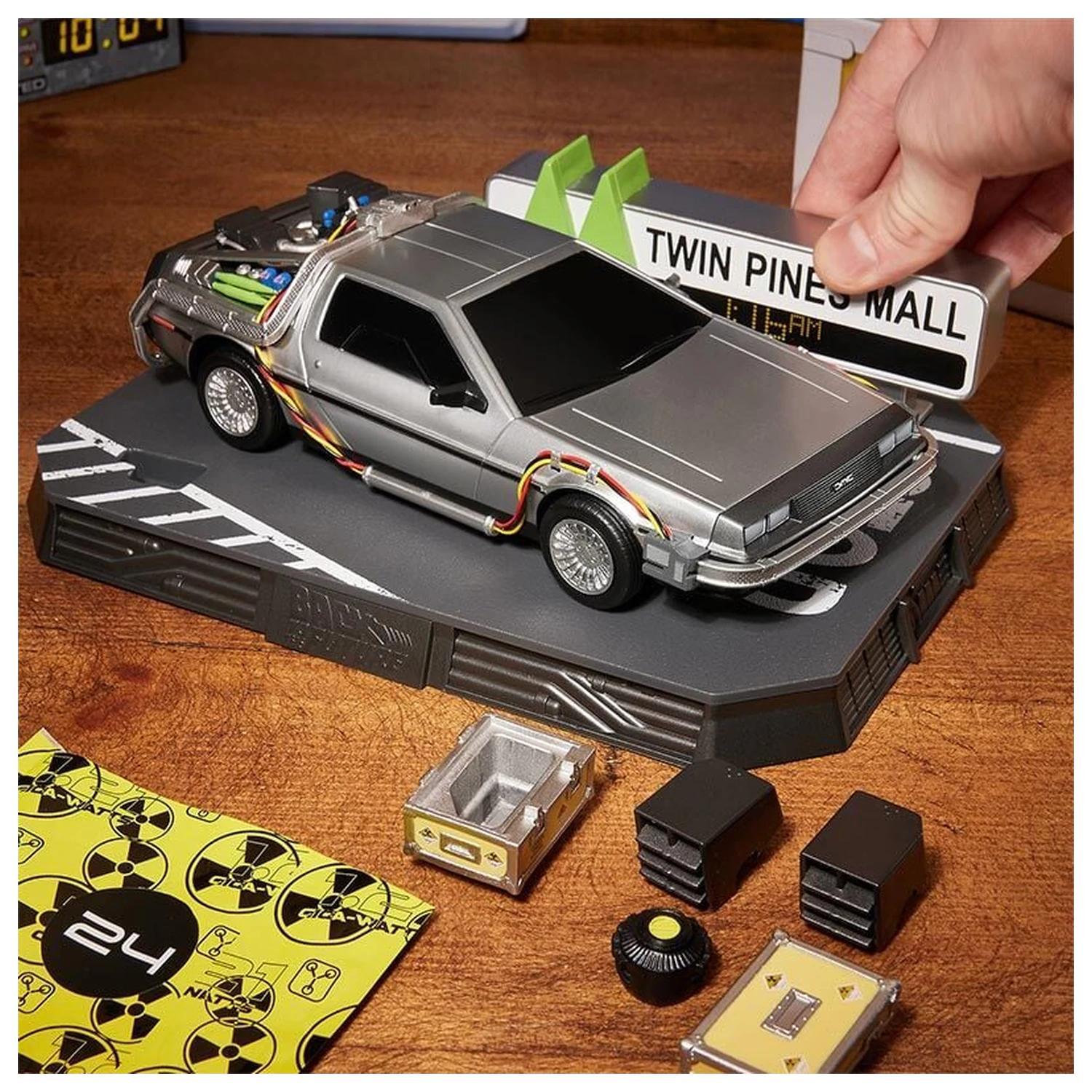 Back to the Future DeLorean Model Kit adventski kalendar fotografija proizvoda