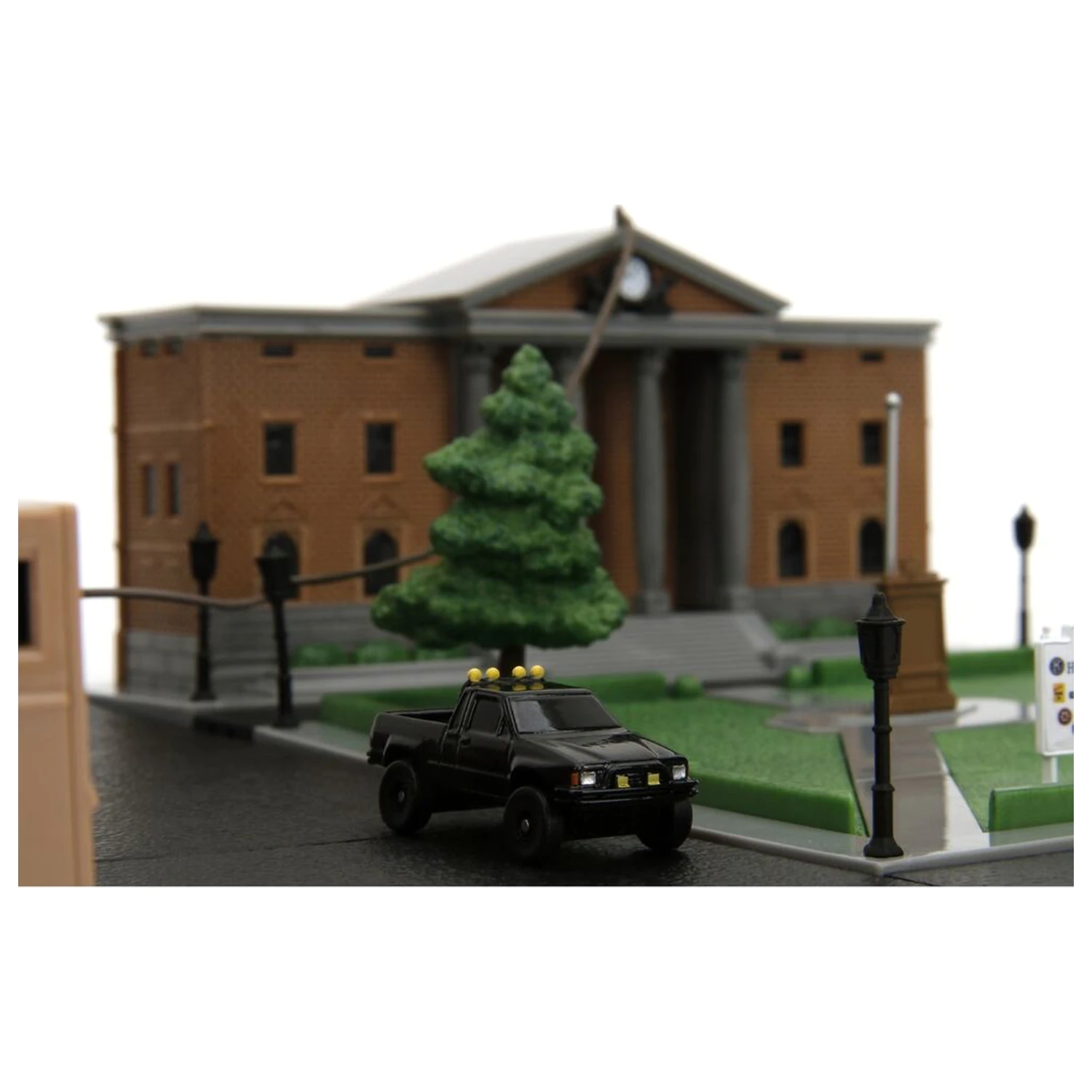 Back To The Future Hill Valley Courthouse Square replika diorame fotografija proizvoda