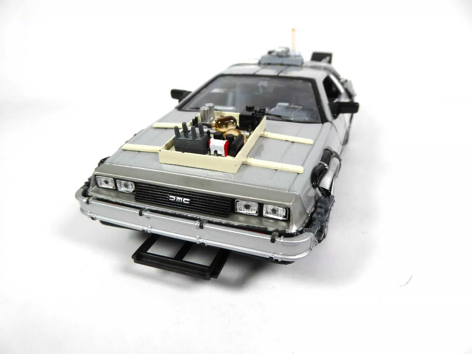Back to the Future III Diecast Model 1/24 '81 DeLorean LK Coupe – Model od lijevanog metala fotografija proizvoda