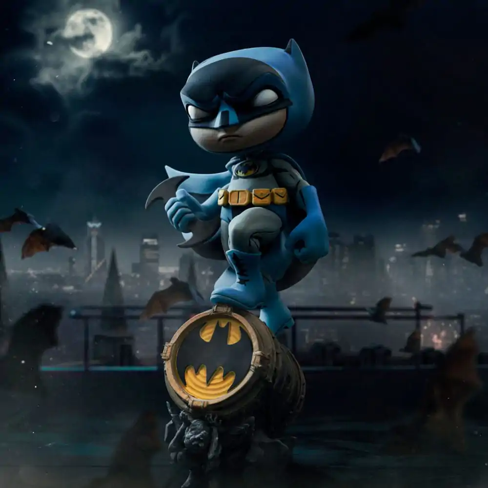 Batman Mini Co. PVC Figura Batman na Bat-Signalu (Plava varijanta) 19 cm fotografija proizvoda
