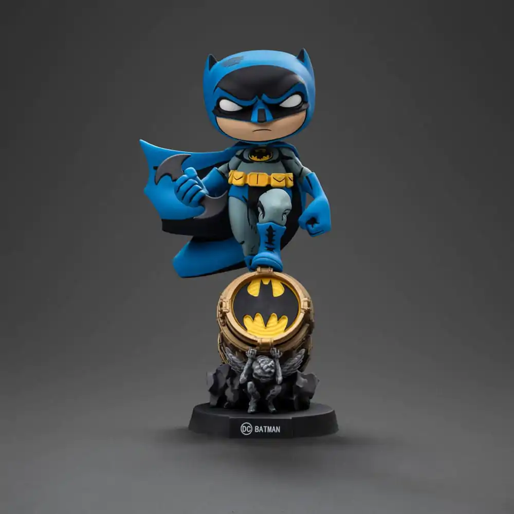 Batman Mini Co. PVC Figura Batman na Bat-Signalu (Plava varijanta) 19 cm fotografija proizvoda