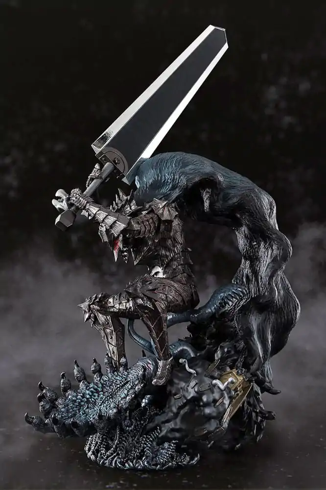 Berserk Figuarts ZERO Metallic Touch PVC Kip Guts Berserker Armor 35 cm fotografija proizvoda