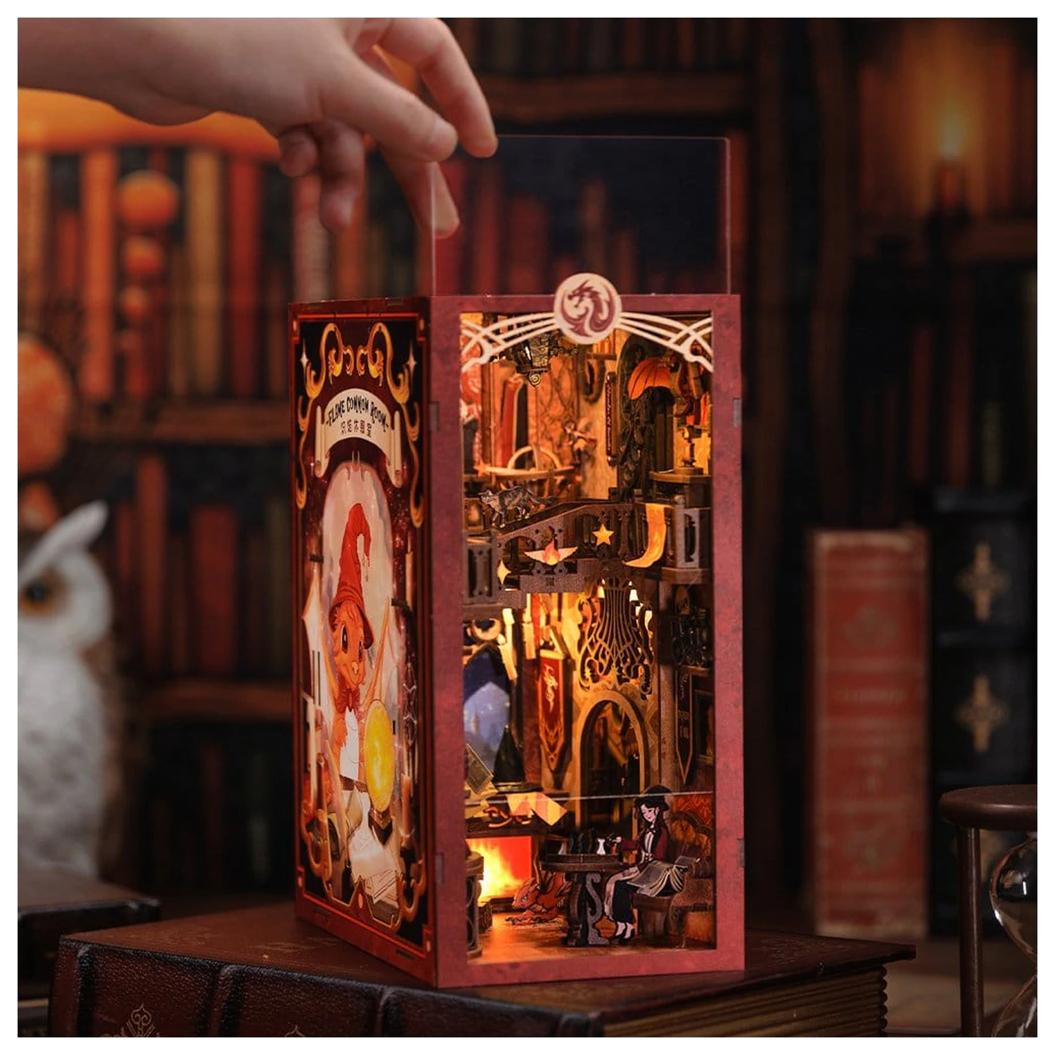 Book Nook Flame Common Room 23 x 11 cm fotografija proizvoda
