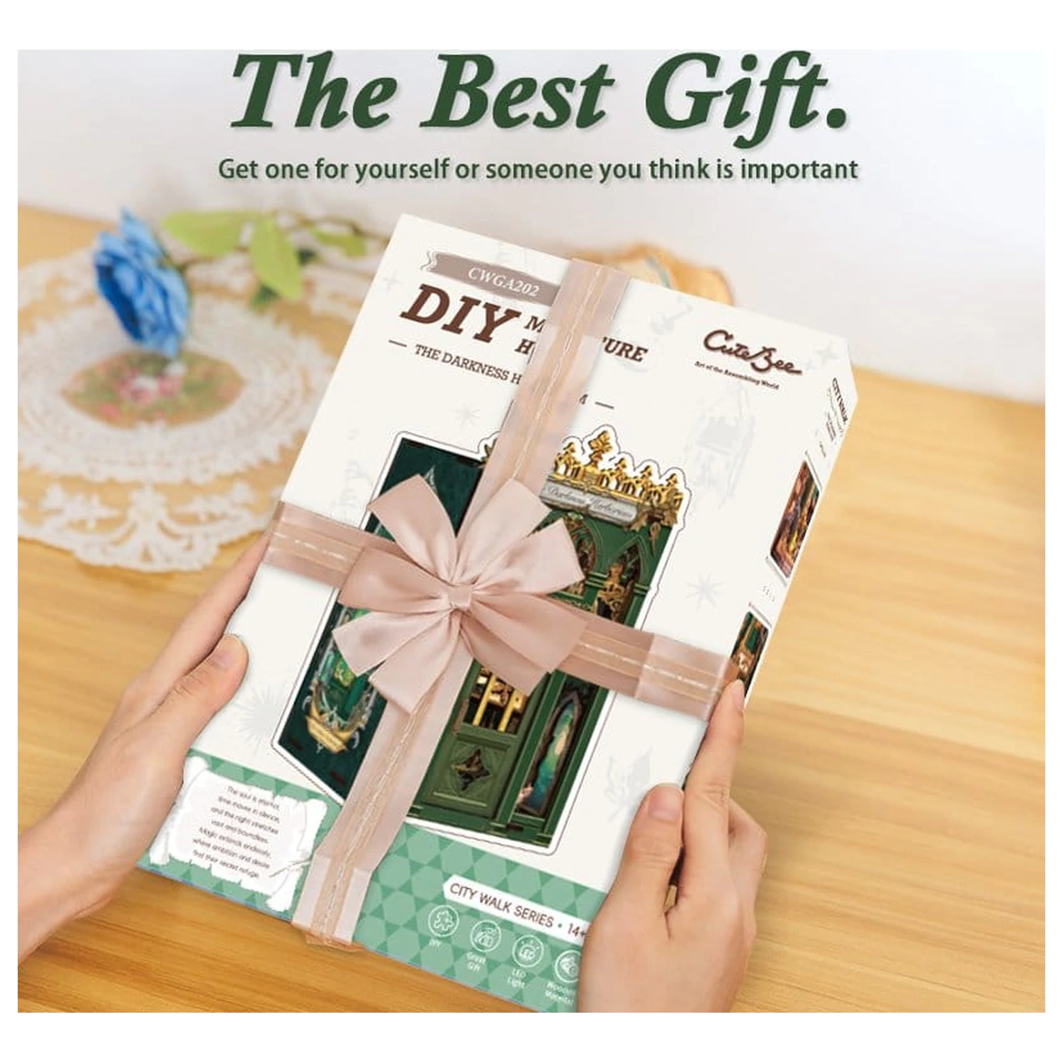 Book Nook The Darkness Herbarium 17 x 12 cm fotografija proizvoda