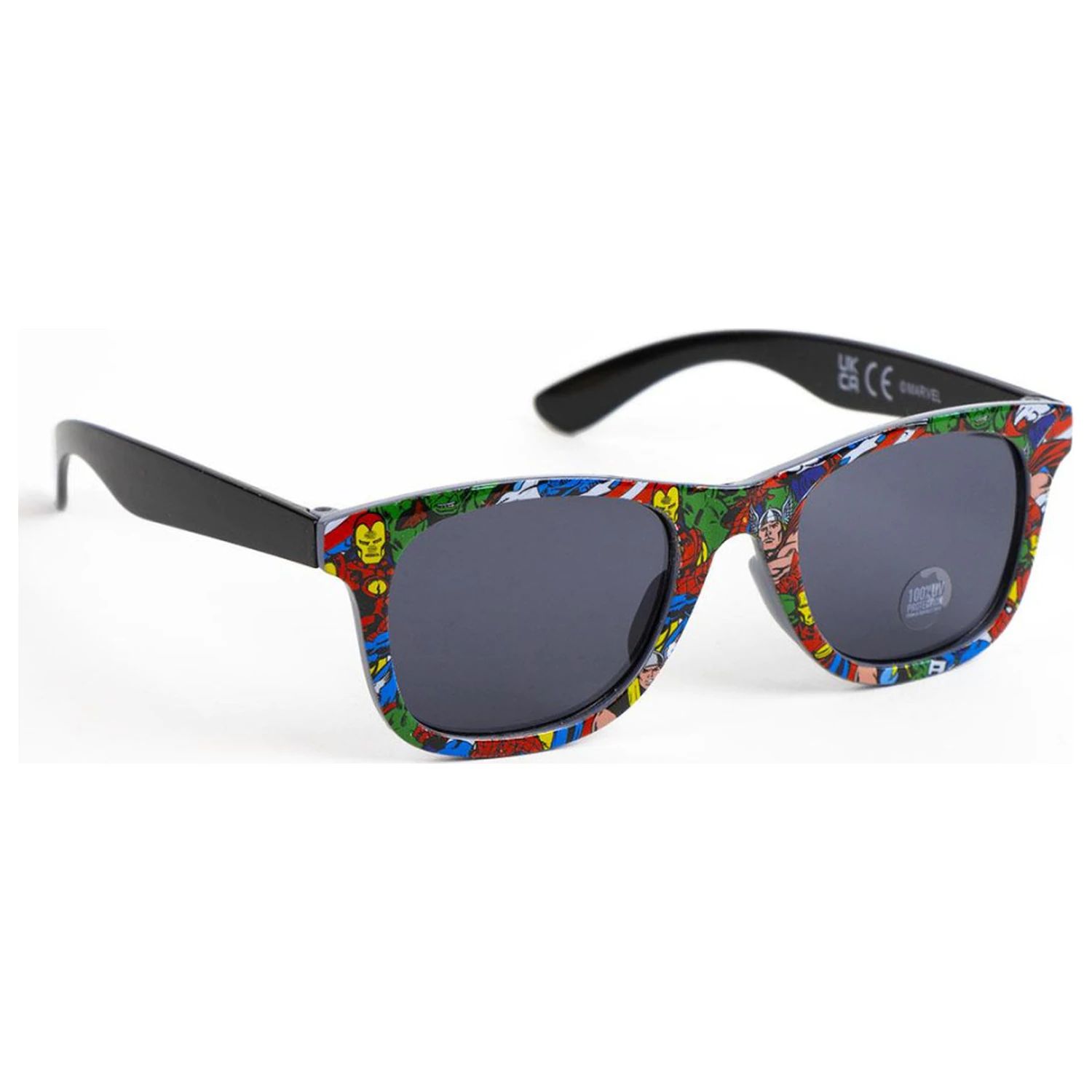 Avengers Crvene sunčane naočale i set bejzbol kape fotografija proizvoda