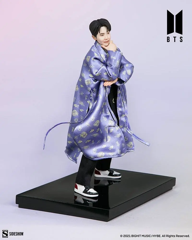 BTS Idol Collection PVC Kip j-hope Deluxe 24 cm fotografija proizvoda