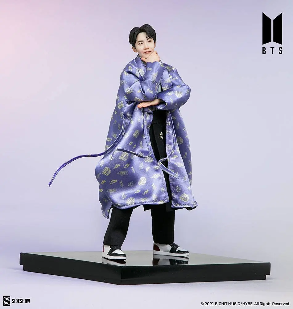 BTS Idol Collection PVC Kip j-hope Deluxe 24 cm fotografija proizvoda