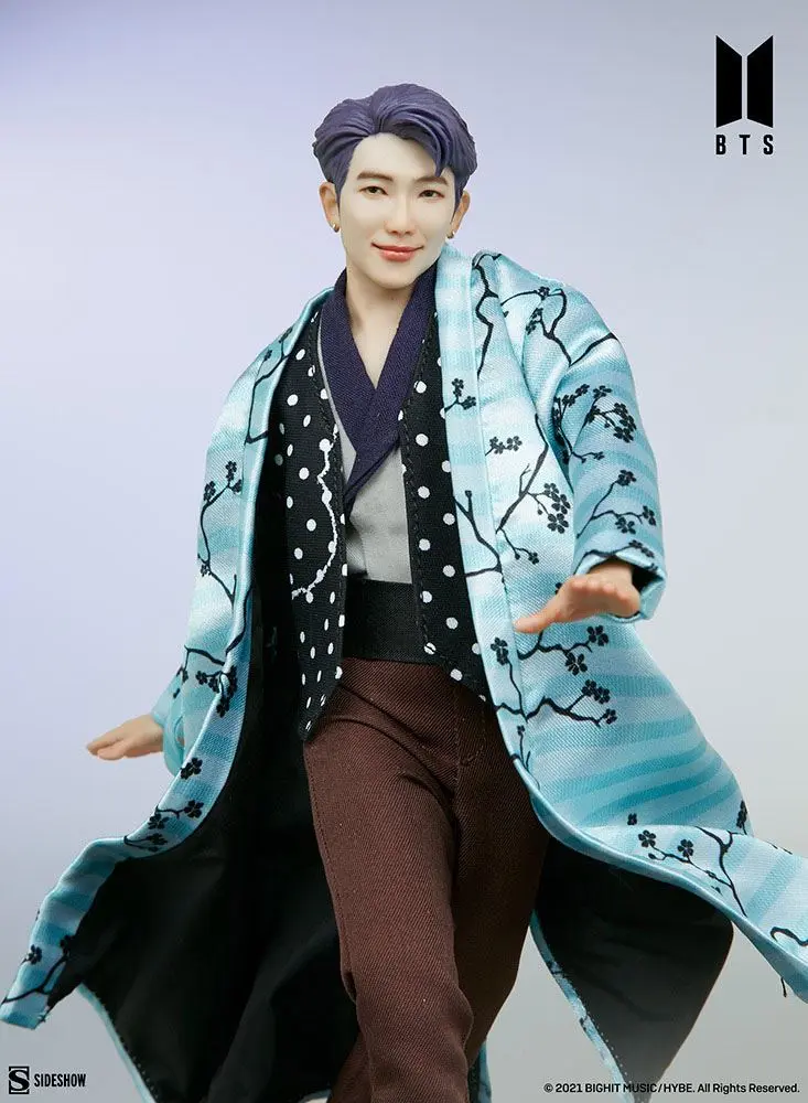 BTS Idol Collection PVC kip RM Deluxe 23 cm fotografija proizvoda
