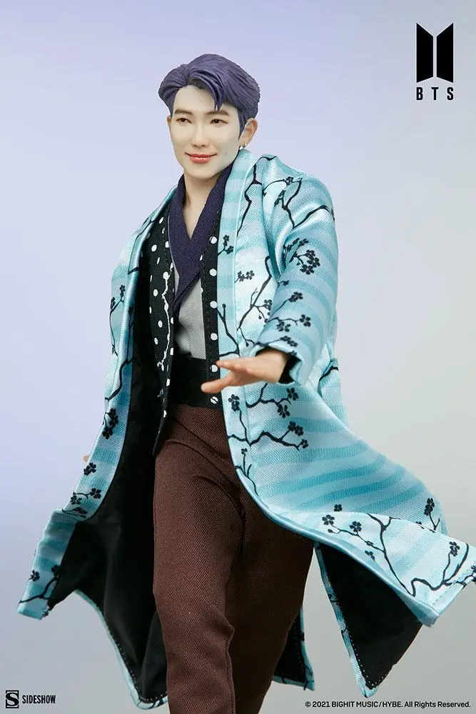 BTS Idol Collection PVC kip RM Deluxe 23 cm fotografija proizvoda