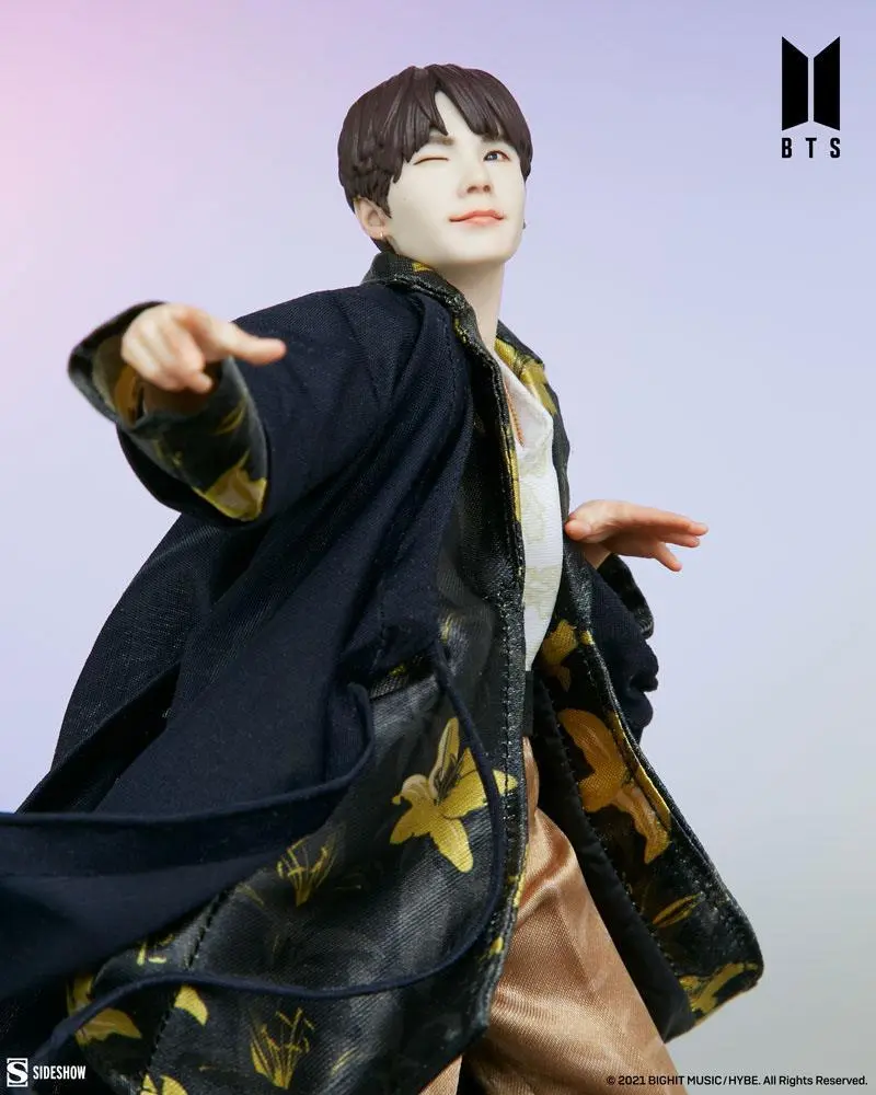 BTS Idol Collection PVC figura SUGA Deluxe 23 cm fotografija proizvoda