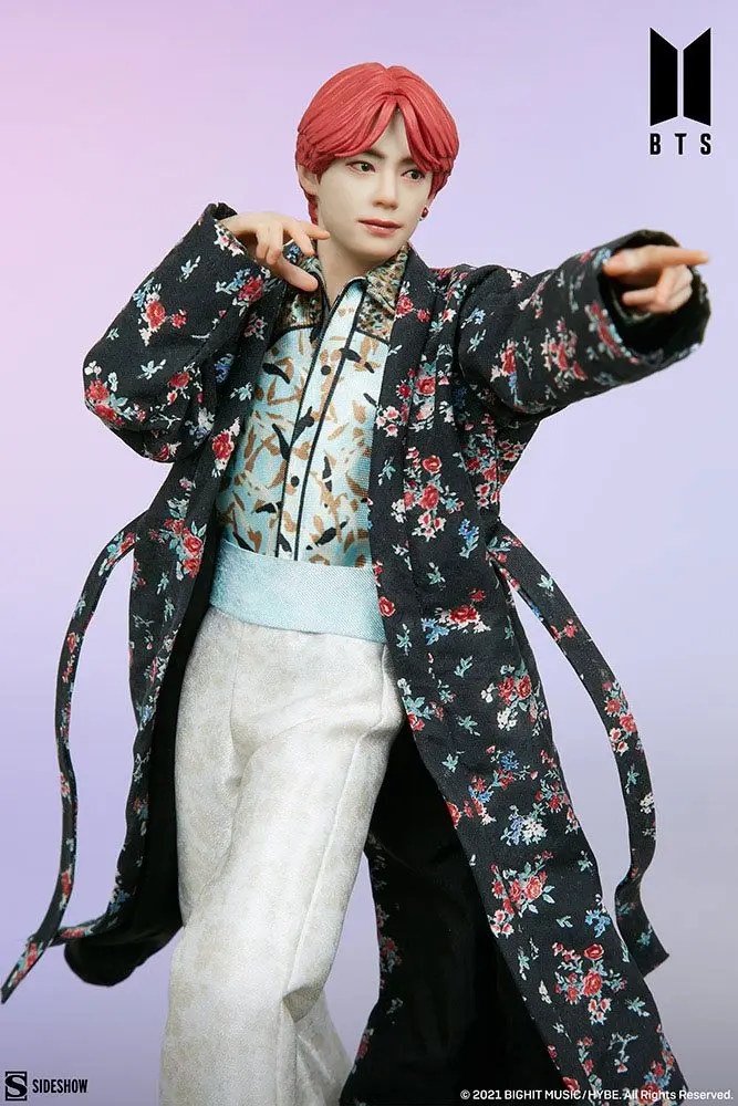 BTS Idol Collection PVC Kip V Deluxe 23 cm fotografija proizvoda