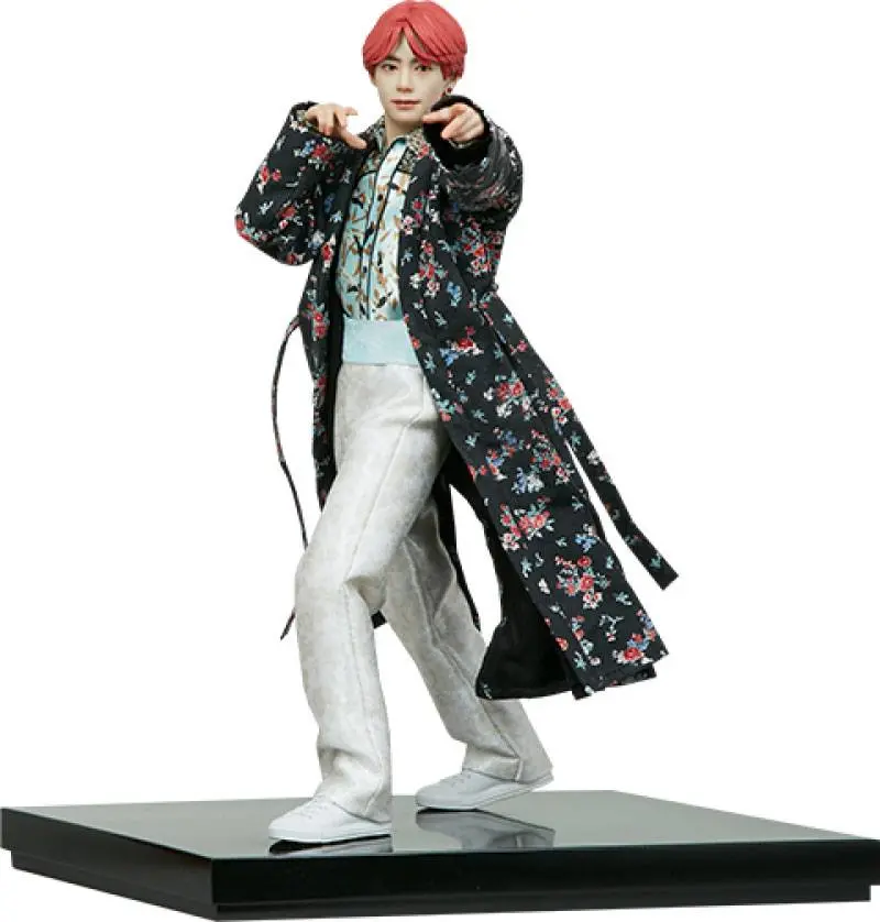 BTS Idol Collection PVC Kip V Deluxe 23 cm fotografija proizvoda