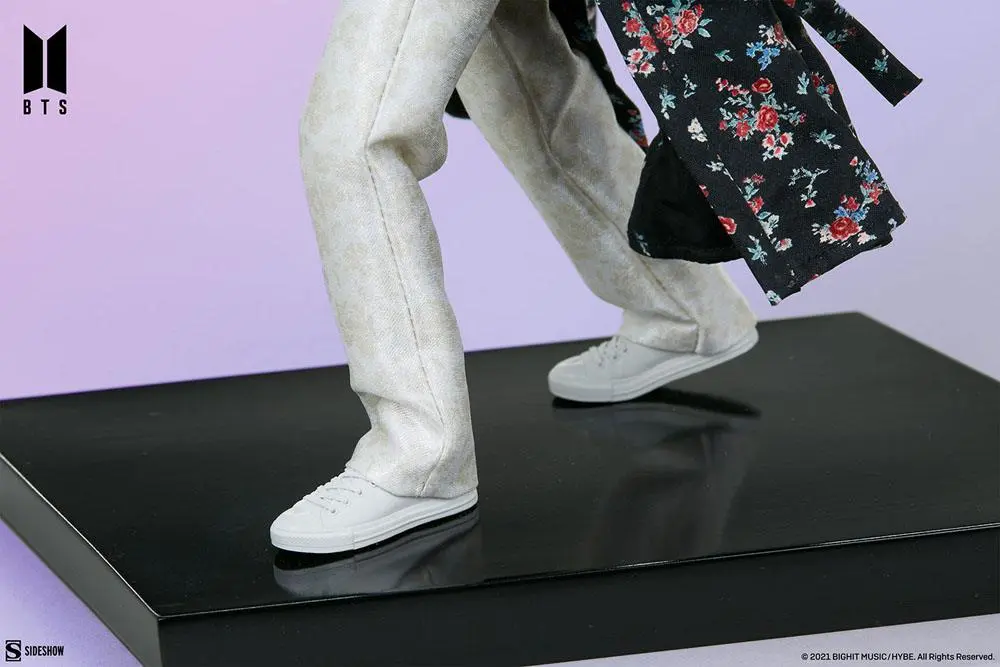 BTS Idol Collection PVC Kip V Deluxe 23 cm fotografija proizvoda