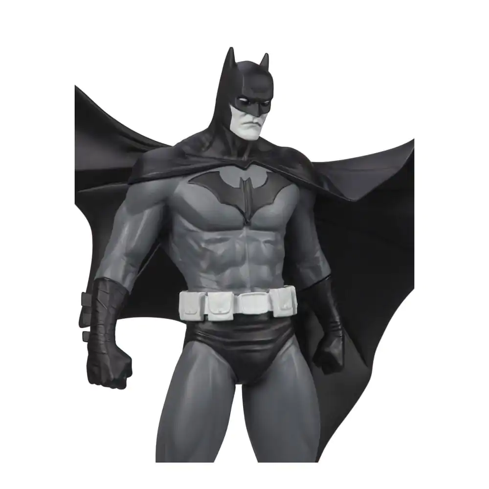 DC Direct Resin Kip Batman Black & White Batman (autor Jorge Jimenez) 27 cm fotografija proizvoda