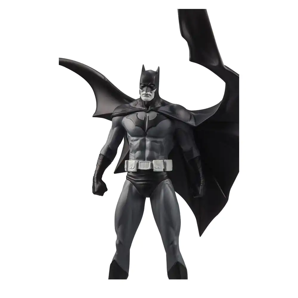 DC Direct Resin Kip Batman Black & White Batman (autor Jorge Jimenez) 27 cm fotografija proizvoda