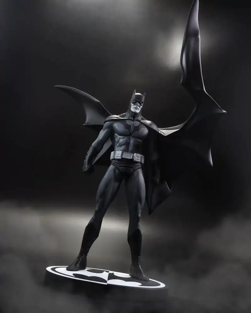 DC Direct Resin Kip Batman Black & White Batman (autor Jorge Jimenez) 27 cm fotografija proizvoda