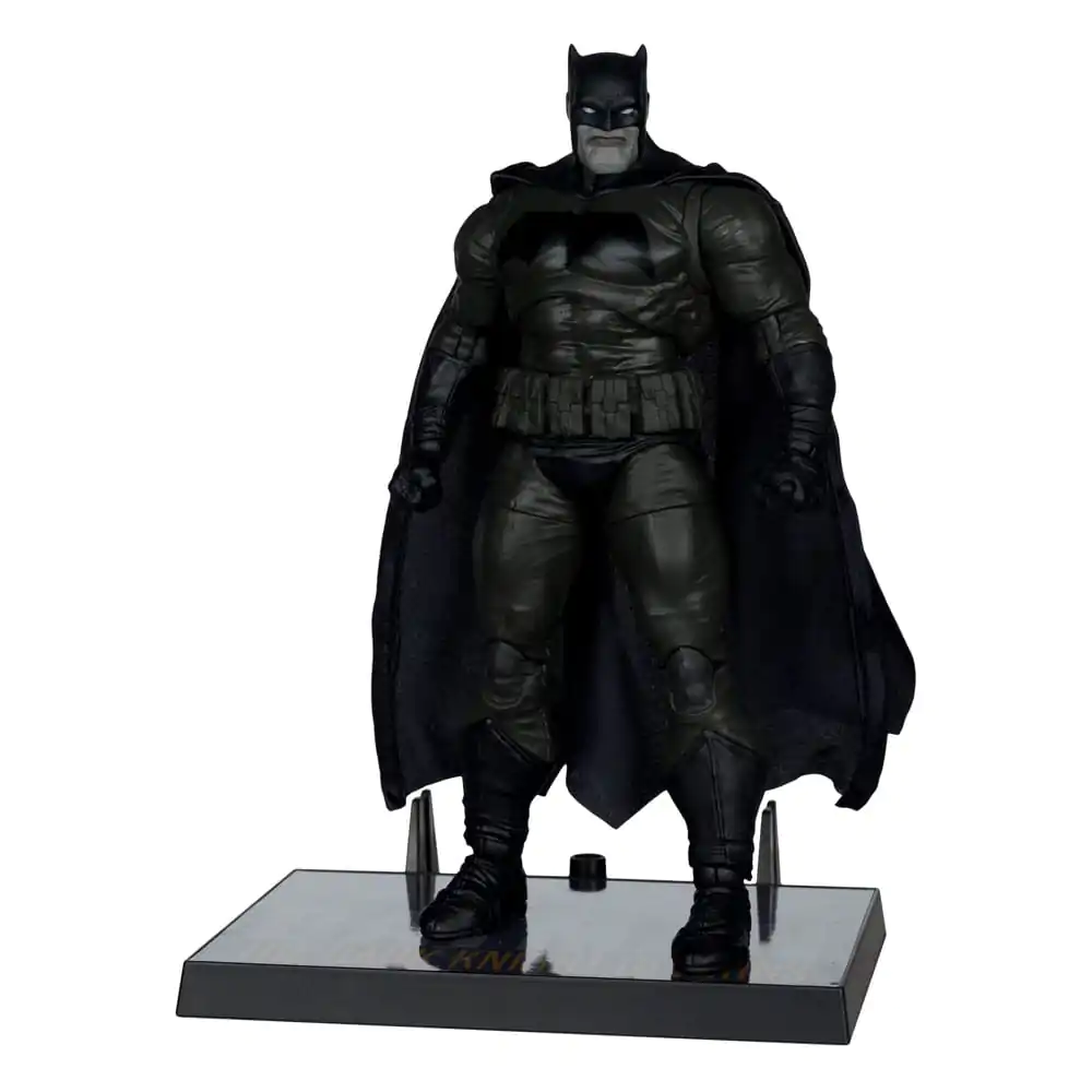 DC Multiverse McFarlane Cover Recreations akcijska figura Batman (Batman: The Dark Knight Returns #1) (Gold Label) 18 cm fotografija proizvoda