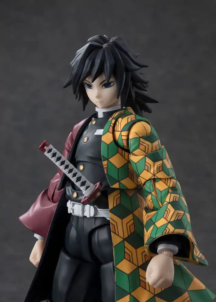 Demon Slayer: Kimetsu no Yaiba S.H. Figuarts akcijska figura Giyu Tomioka 15 cm fotografija proizvoda