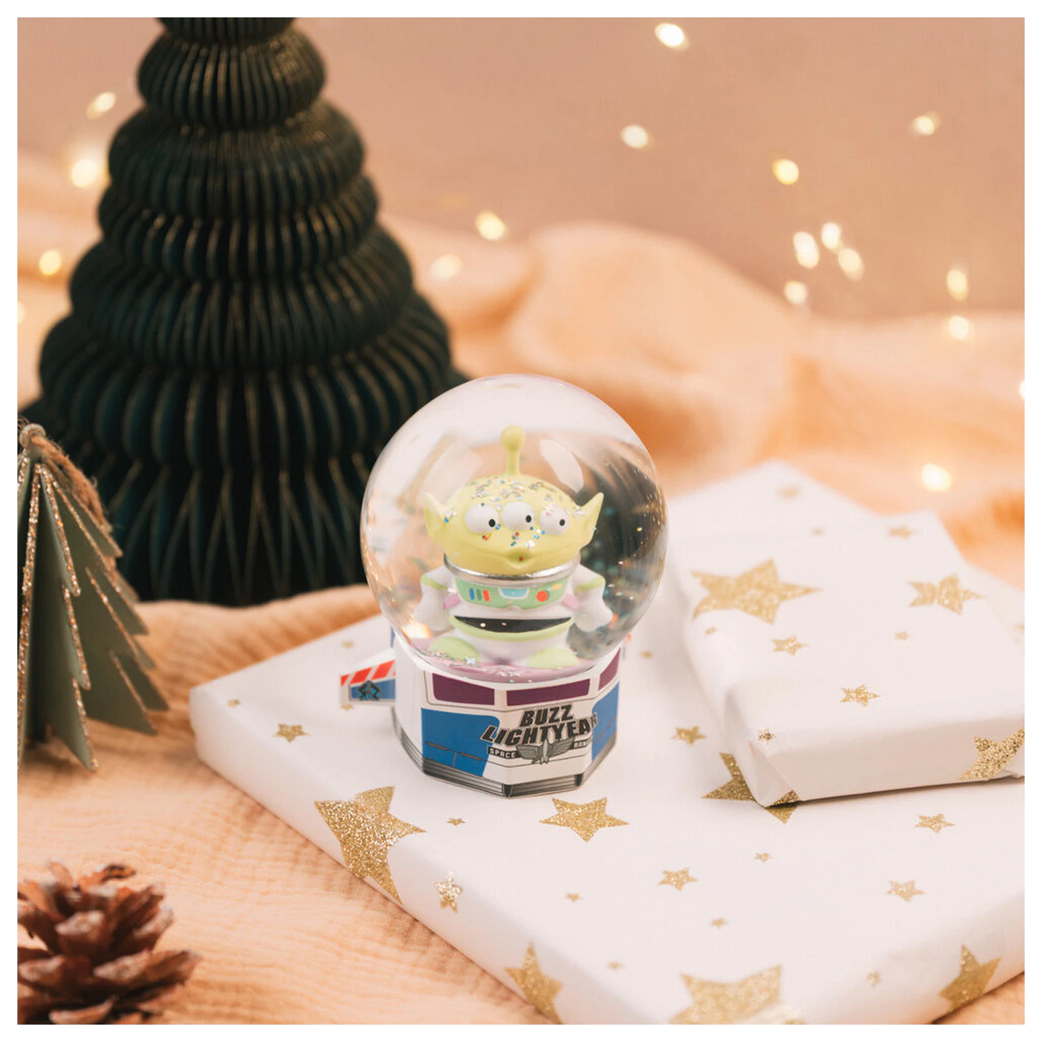 Disney Pixar Toy Story Alien snježna kugla fotografija proizvoda