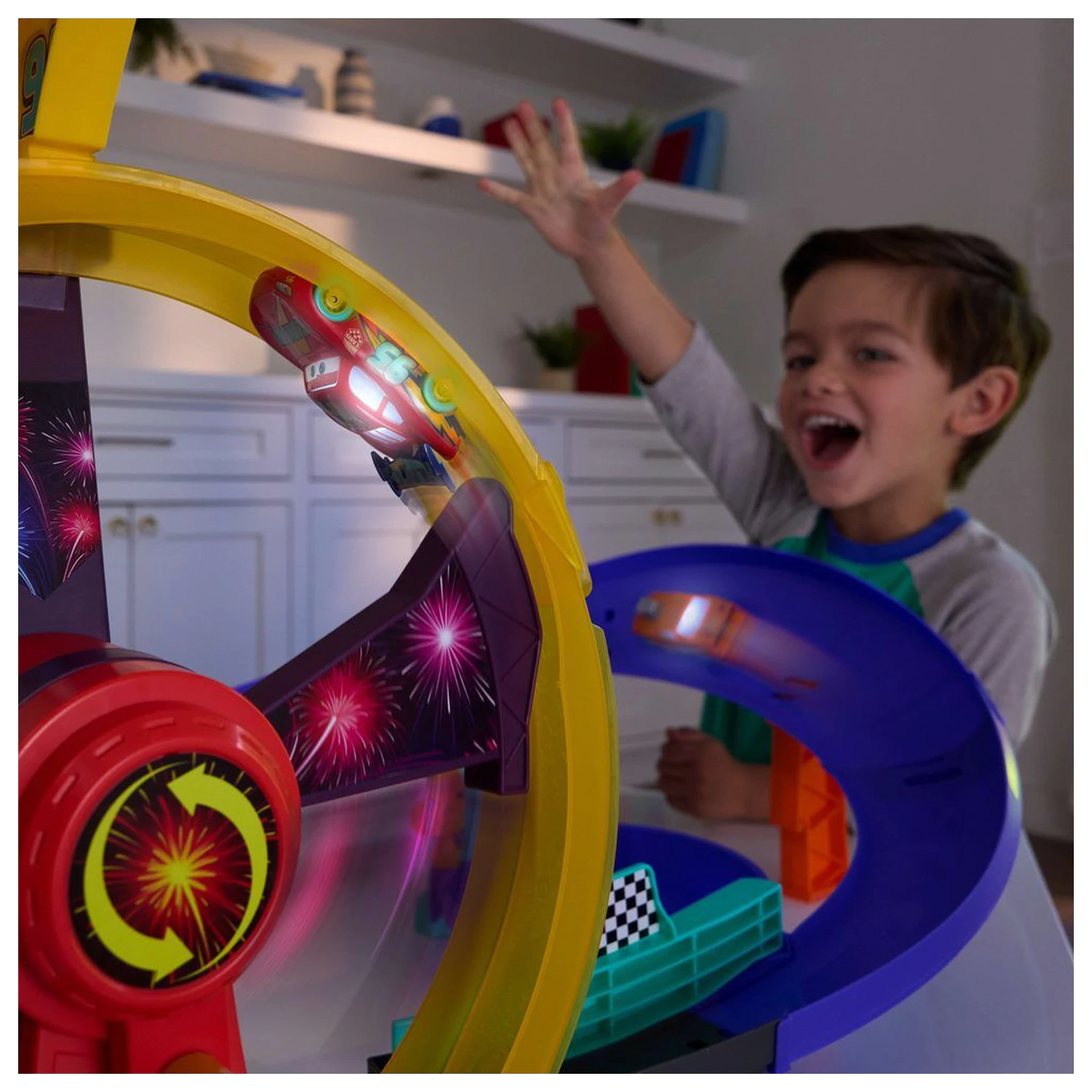 Disney Pixar Cars Lightning McQueen set staza fotografija proizvoda