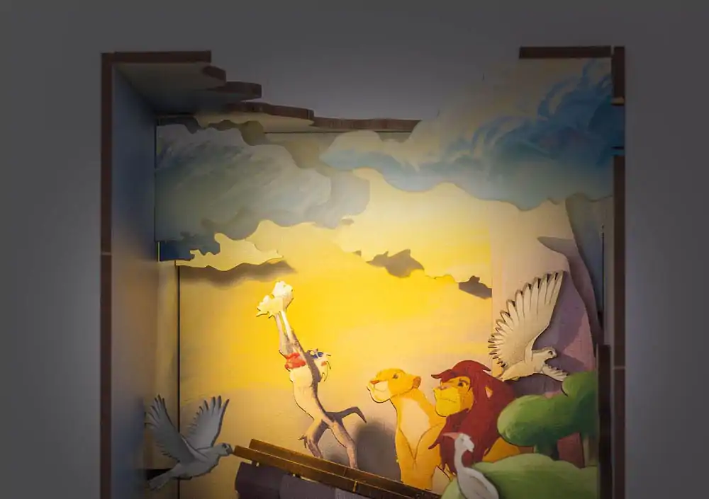 Disney Tiny Adventures Stalak za knjige Mini Diorama The Lion King 23 cm fotografija proizvoda