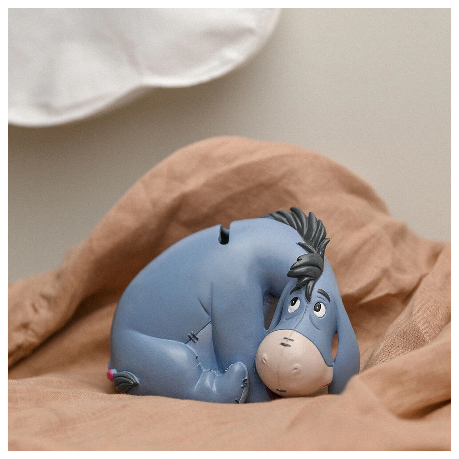 Disney Winnie the Pooh Eeyore kasica prasica fotografija proizvoda