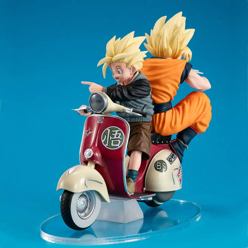 Dragonball Z 05 Desktop Real McCoy PVC Diorama Super Saiyan Son Goku & Super Saiyan Son Gohan & Motorbike 16 cmDragonball Z 05 Desktop Real McCoy PVC Diorama Super Saiyan Son Goku & Super Saiyan Son Gohan & Motorbike 16 cm fotografija proizvoda