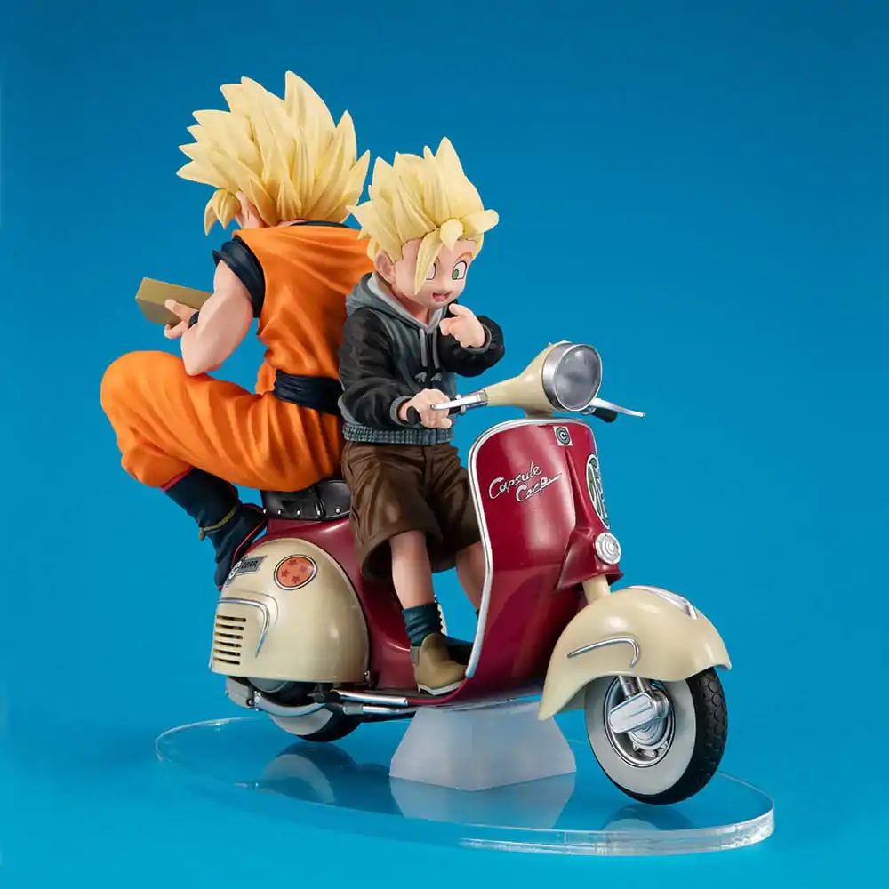 Dragonball Z 05 Desktop Real McCoy PVC Diorama Super Saiyan Son Goku & Super Saiyan Son Gohan & Motorbike 16 cmDragonball Z 05 Desktop Real McCoy PVC Diorama Super Saiyan Son Goku & Super Saiyan Son Gohan & Motorbike 16 cm fotografija proizvoda