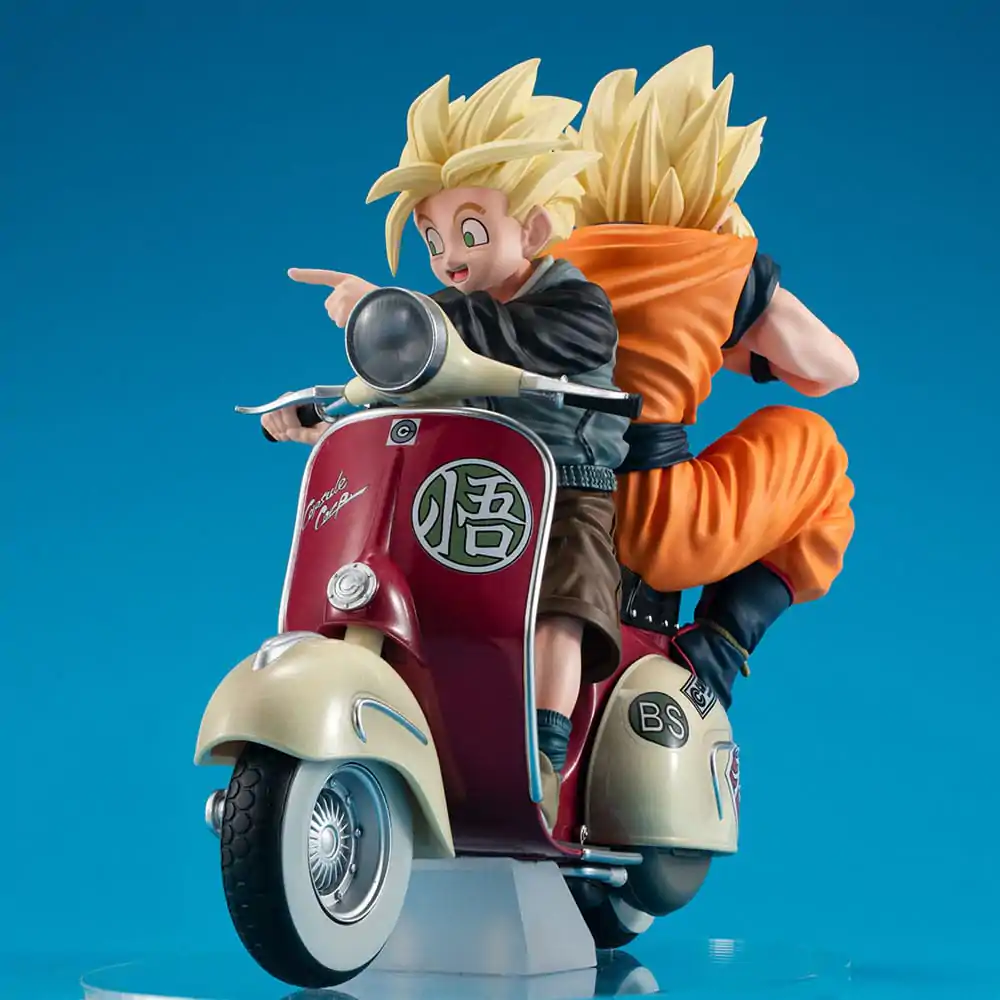 Dragonball Z 05 Desktop Real McCoy PVC Diorama Super Saiyan Son Goku & Super Saiyan Son Gohan & Motorbike 16 cmDragonball Z 05 Desktop Real McCoy PVC Diorama Super Saiyan Son Goku & Super Saiyan Son Gohan & Motorbike 16 cm fotografija proizvoda