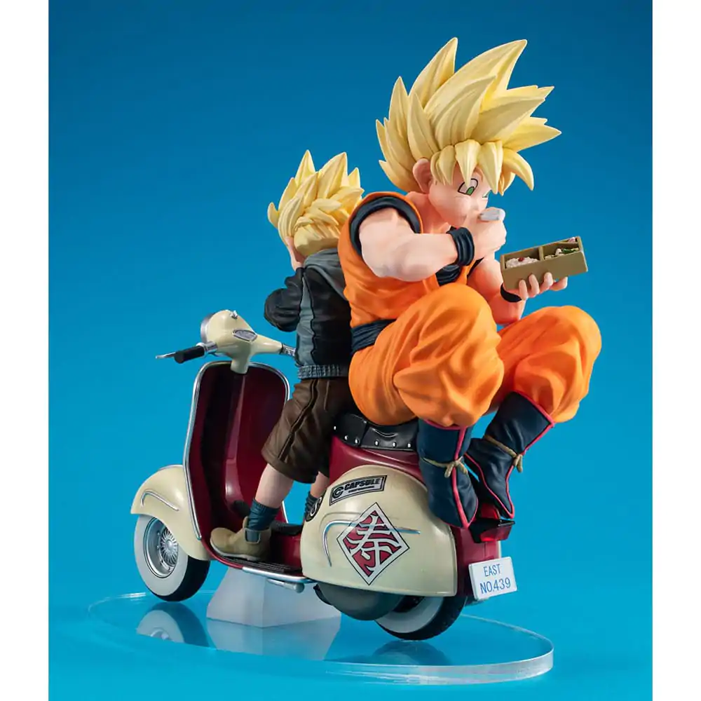 Dragonball Z 05 Desktop Real McCoy PVC Diorama Super Saiyan Son Goku & Super Saiyan Son Gohan & Motorbike 16 cmDragonball Z 05 Desktop Real McCoy PVC Diorama Super Saiyan Son Goku & Super Saiyan Son Gohan & Motorbike 16 cm fotografija proizvoda