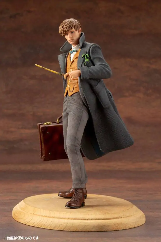 Fantastic Beasts 2 ARTFX+ PVC Statua 1/10 Newt Scamander 18 cm fotografija proizvoda