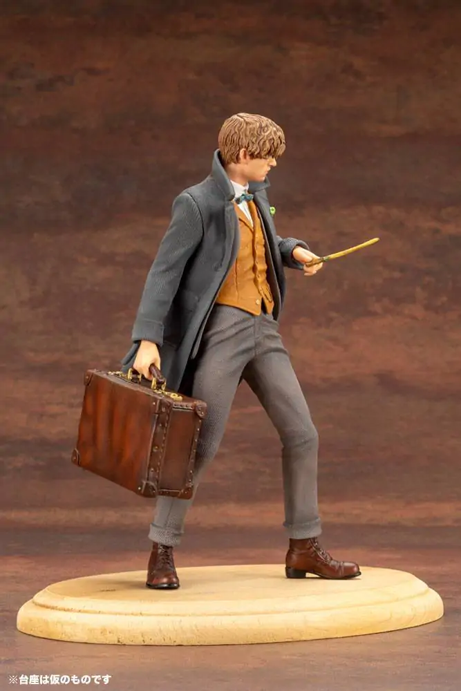 Fantastic Beasts 2 ARTFX+ PVC Statua 1/10 Newt Scamander 18 cm fotografija proizvoda