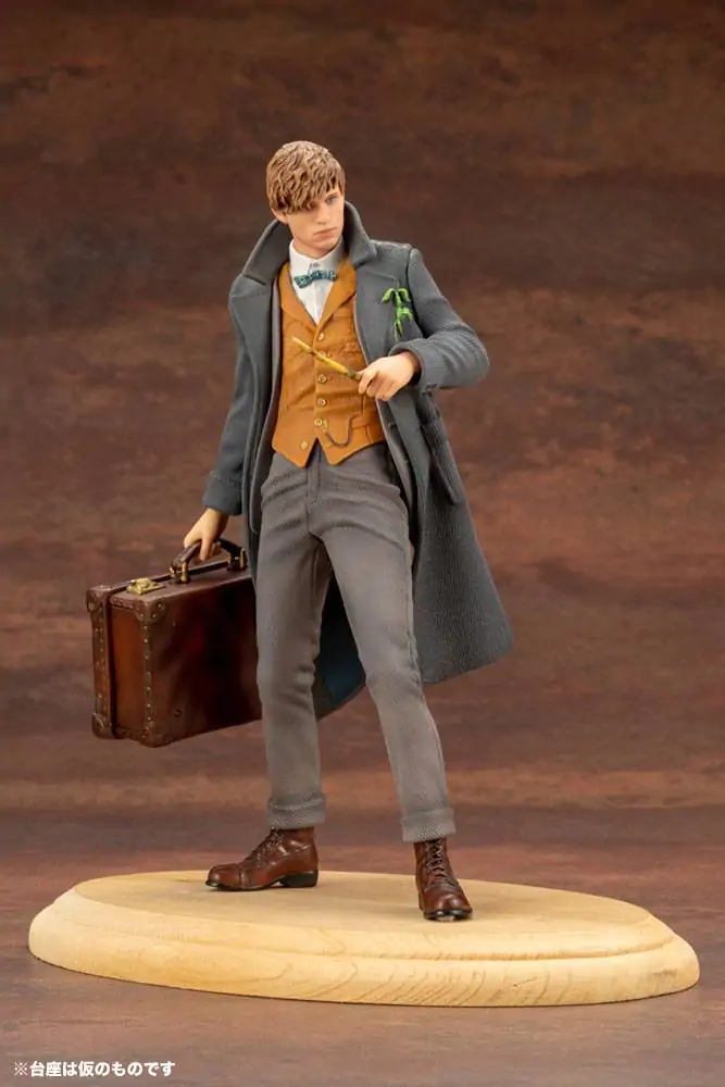 Fantastic Beasts 2 ARTFX+ PVC Statua 1/10 Newt Scamander 18 cm fotografija proizvoda