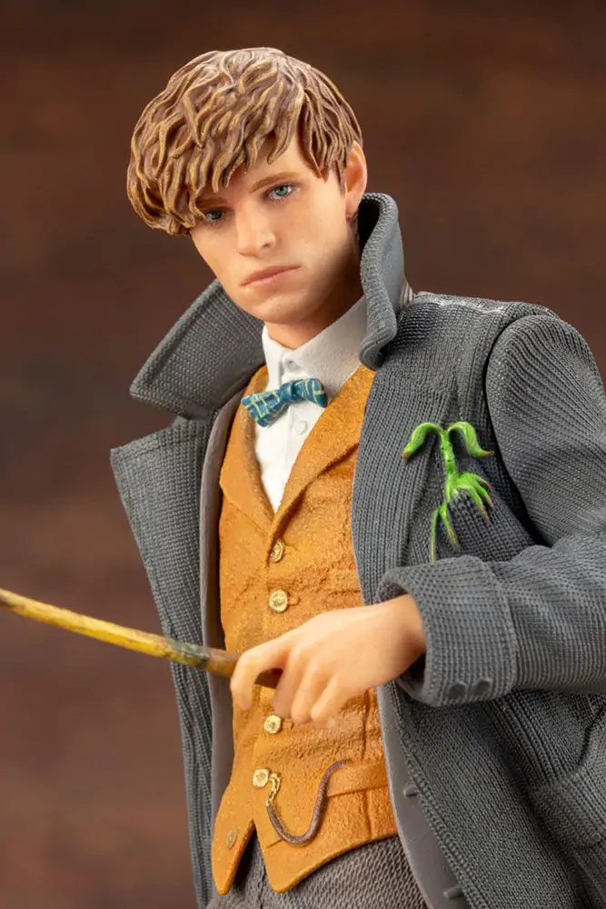 Fantastic Beasts 2 ARTFX+ PVC Statua 1/10 Newt Scamander 18 cm fotografija proizvoda